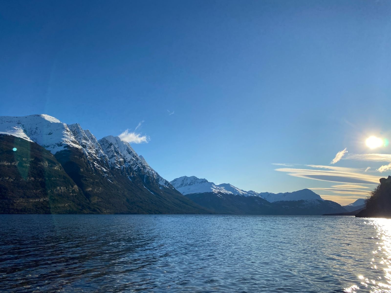 Lake and mountains of Tierra del fuego national park